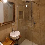 Tiburtina Garden Bed & Breakfast Řím