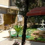 Bed & Breakfast Tiburtina Garden 4*