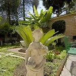 Tiburtina Garden Bed & Breakfast Řím