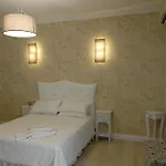 Tiburtina Garden Bed & Breakfast
