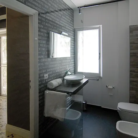 فندق مبيت وإفطار Tiburtina Garden 4*