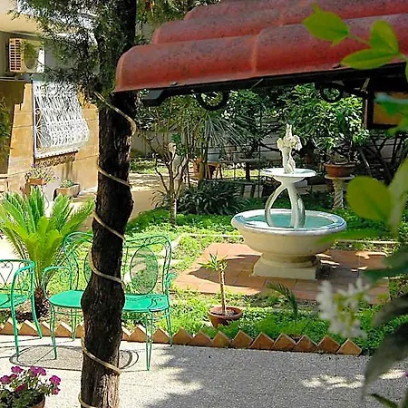 לינה וארוחת בוקר Tiburtina Garden רומא