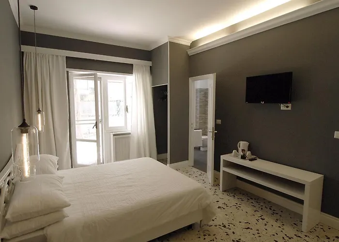 Tiburtina Garden Nocleg ze śniadaniem 4*